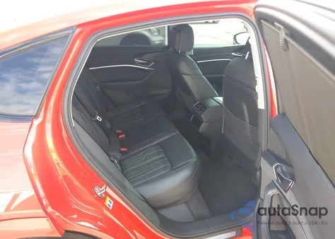 2022 Audi E-Tron Sportback Prestige S Line Quattro z USA, uszkodzony, nr VIN WA13AAGE2NB003957